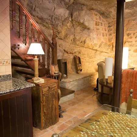 Casa De La Roca * Albarracín