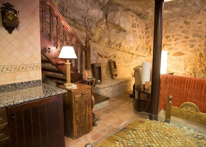 Casa De La Roca * Albarracín